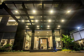 Отель Hotel Diradja  Джакарта